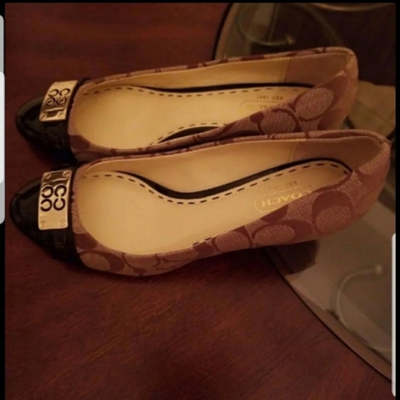 Coach Meryl Pointed Cap Toe Wedge - Picture 7 of 8